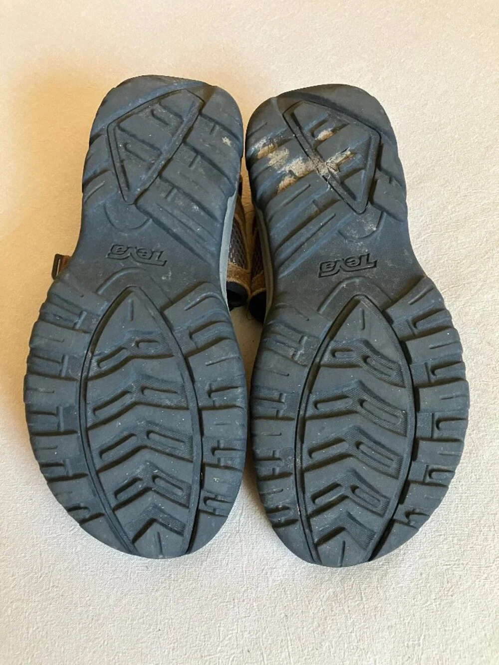 Teva Trailpulse River Sandals Men’s Sz 8 Hiking Brown Suede Arch Support Strap